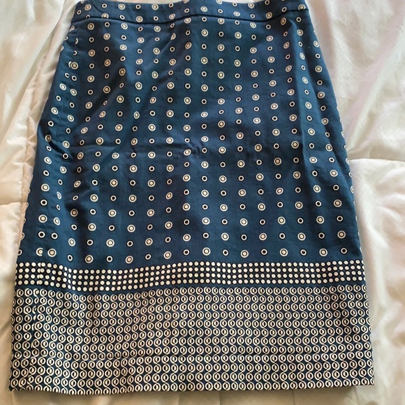 J. Crew size 4 pencil skirt - Picture 1 of 2